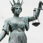 العدالة لدى جون رولز ونقادها