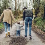 اَلْإِسْلَامِ واَلتَّبَنِّي إِعَادَةُ نَظَرٍ