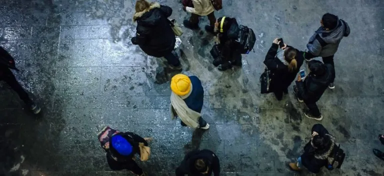 معنى المَثَل الأعلى العَلماني  الكلمة، المبدأ، المثل الأعلى الكلمة والمبدأ