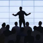 العلمانية والشعبوية: جدلية الدين والسياسة بين الخطاب العلماني والاستغلال الشعبوي