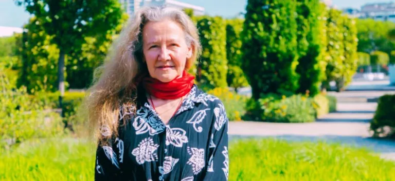 "مباشرة الرد: تضرّع القلب"  ناتالي دي براز (المؤلّفة)