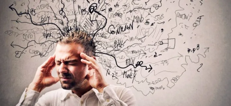 بين إيمان العجائز وبؤس الفكر الراديكالي