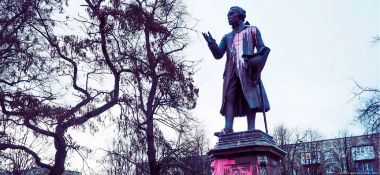 كانط في سوريا  هوارد ويليامز يجري مقابلة مع ريتشارد مارشال