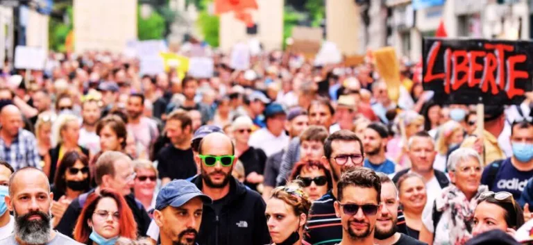 الديمقراطية الجذرية:  اعتراضات فردريك شليغل على التصور الكانطي للديمقراطية