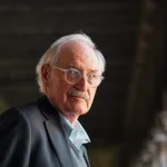 الاعتراف والحرية عند أكسيل هونيث:  مسارات جديدة لبناء الهوية الاجتماعية