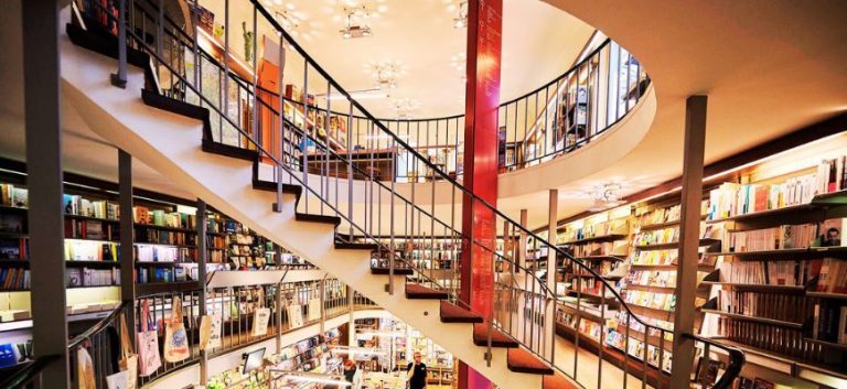 الفن بين نيتشه وسبونفيل